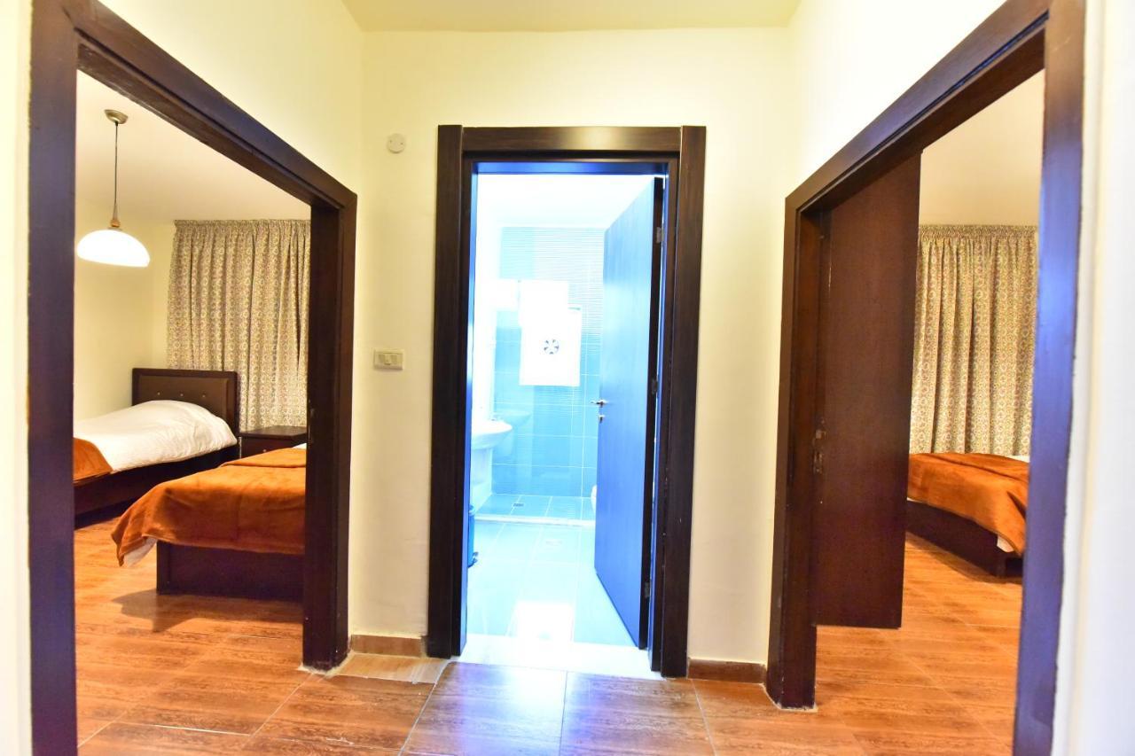 Al Farooq Hotel Apartments Аман Екстериор снимка