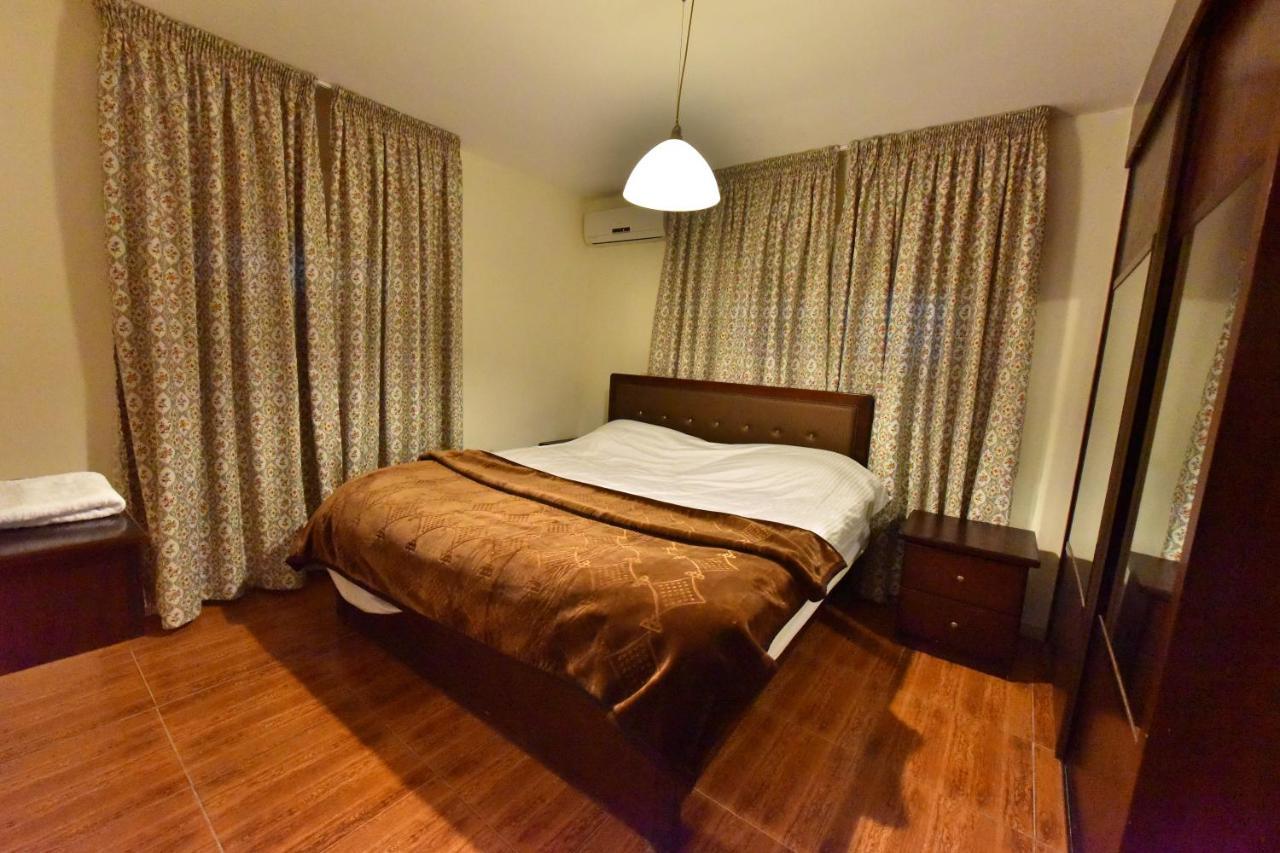 Al Farooq Hotel Apartments Аман Екстериор снимка