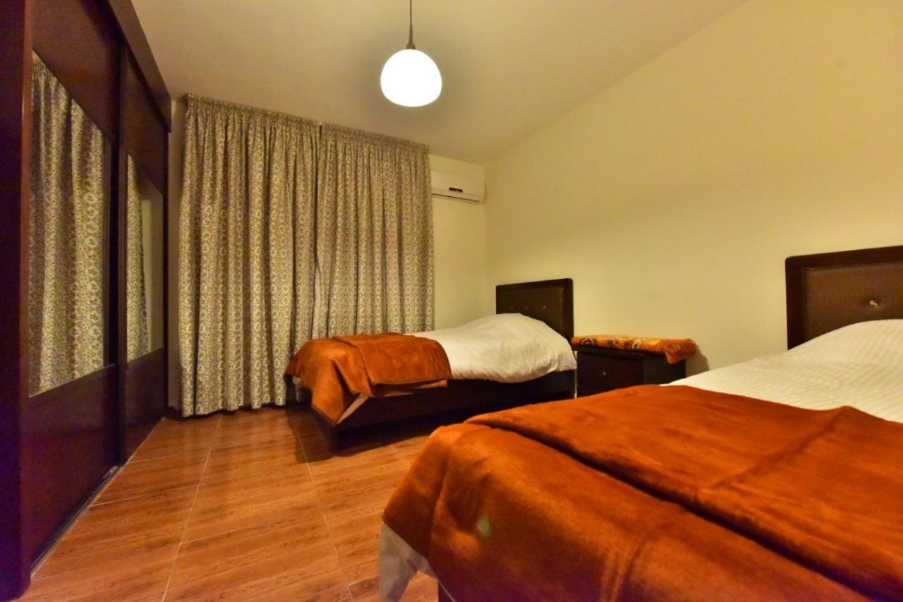Al Farooq Hotel Apartments Аман Екстериор снимка